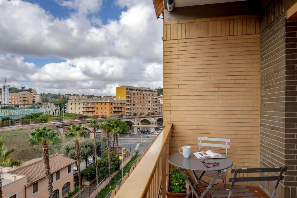 Suites 51 - 4