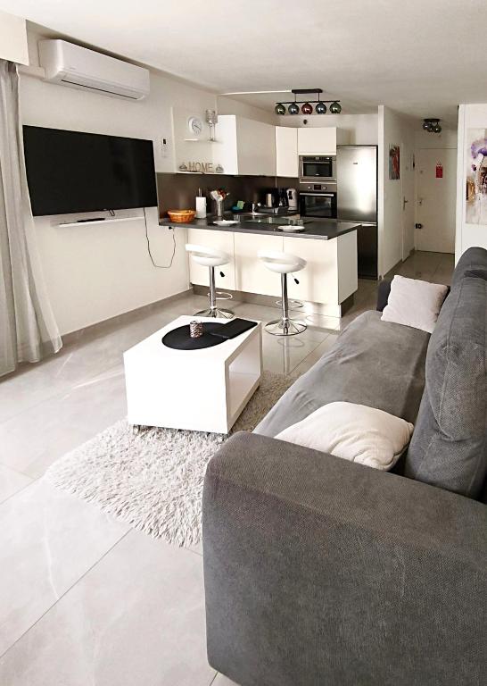 Studio cosy, Centre Port, Piscine, proche plage - 5