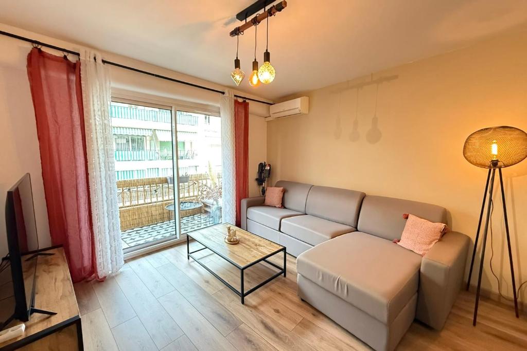 Modern apartment with terrace - ideal location - 5