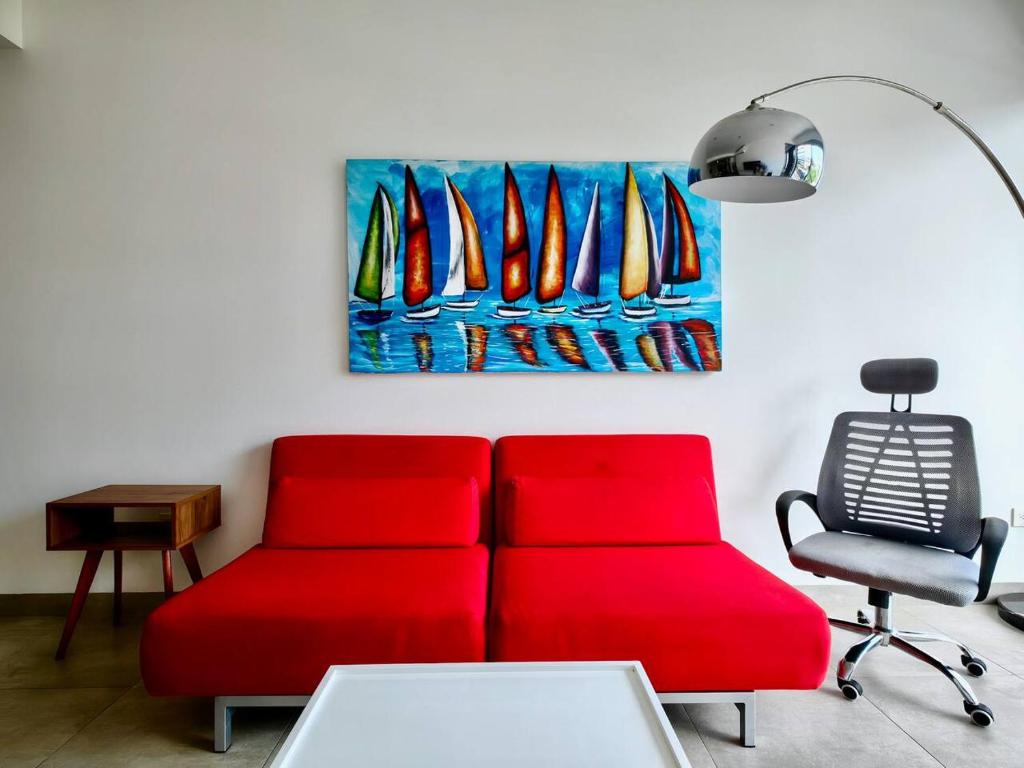 Icono 210 by Guys - 1