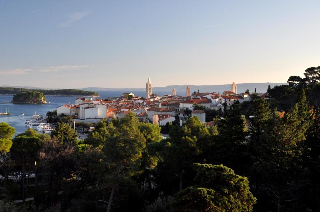 One-Bedroom Apartment in Rab XX photo