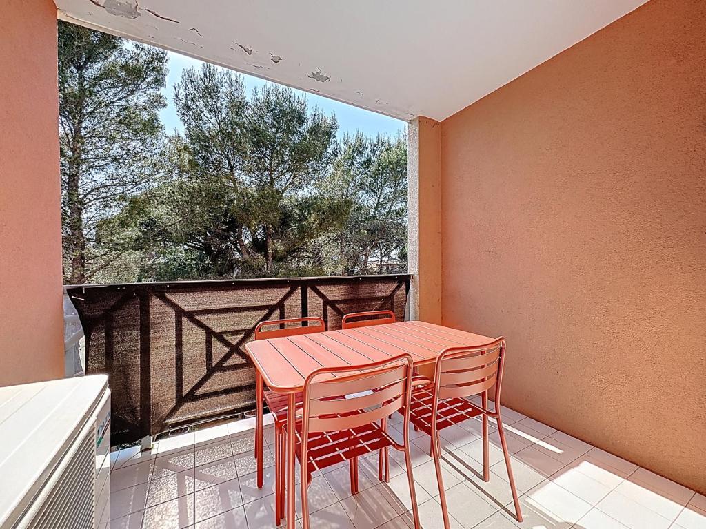 Pomme de Pin - Piscine, Tennis et Parking - 4