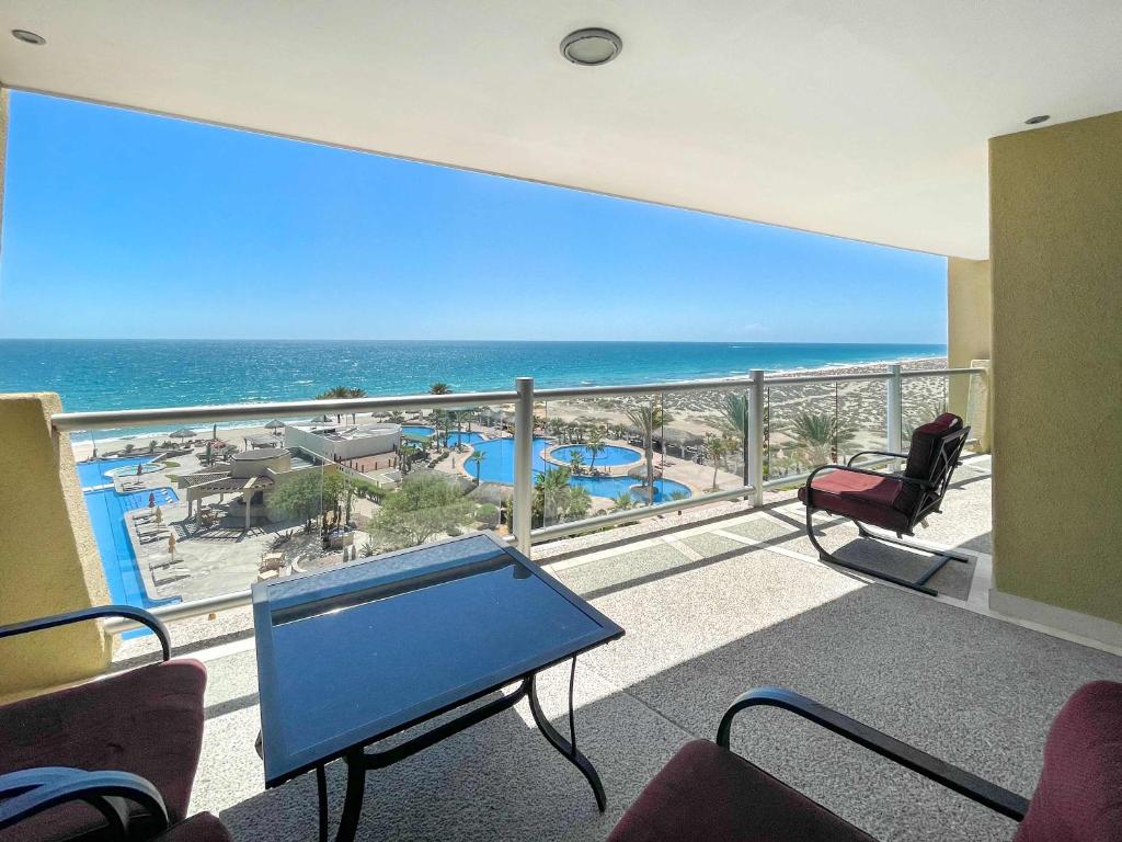 Hidden Gem Condo Beach & Pool Access #503 - 1