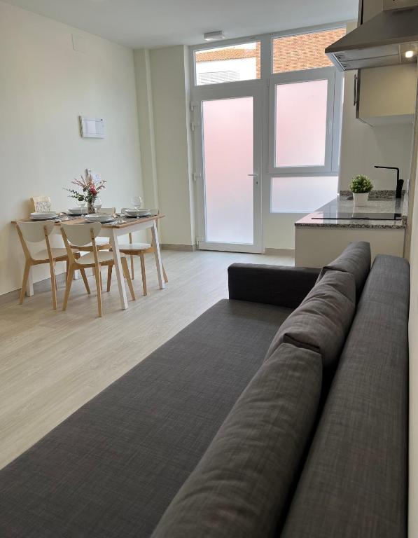 Comfortable apartment near the port and the beach - 1