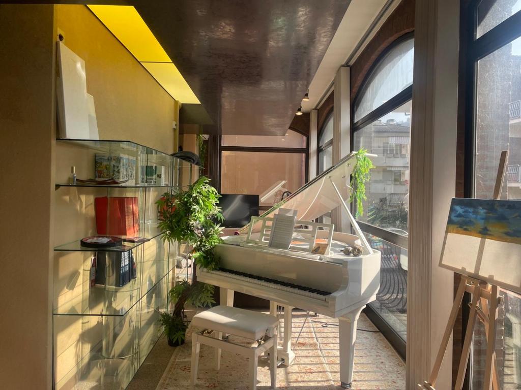 Piano House - 1