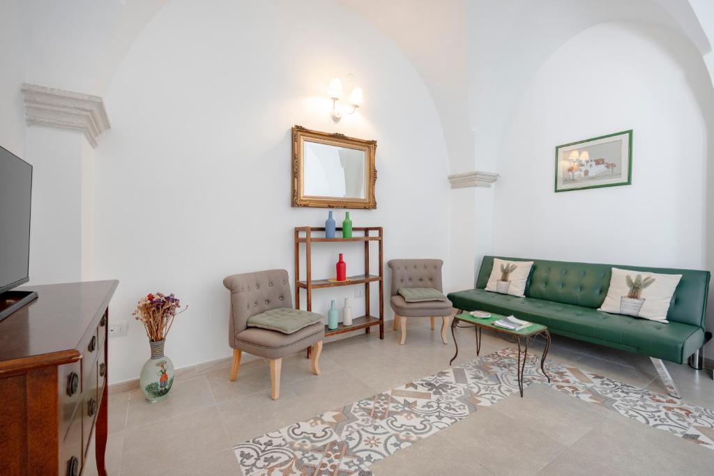 GuestHost - La Dimora Vico Felice - 1