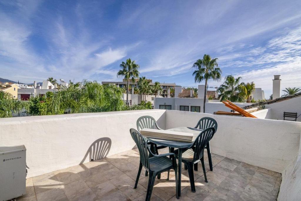Elegant Holiday Home with Pool and Terrace Marbella Area - 3