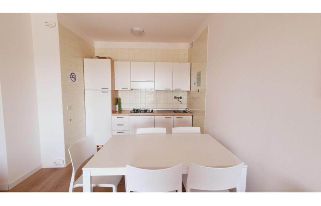 Delightful lateral sea view flat - 2