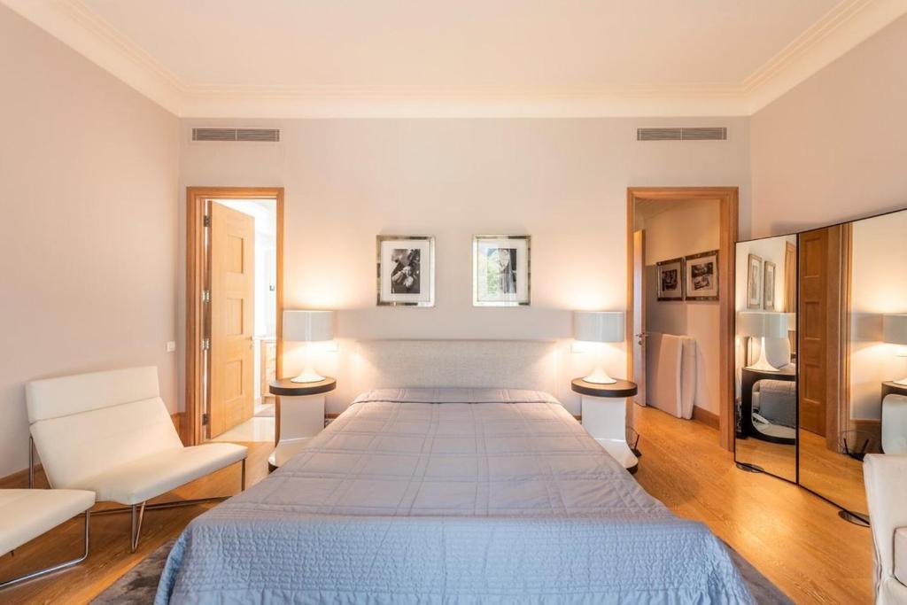 Luxurious SeaView Apartment Bar - 4 Double BDR - 3