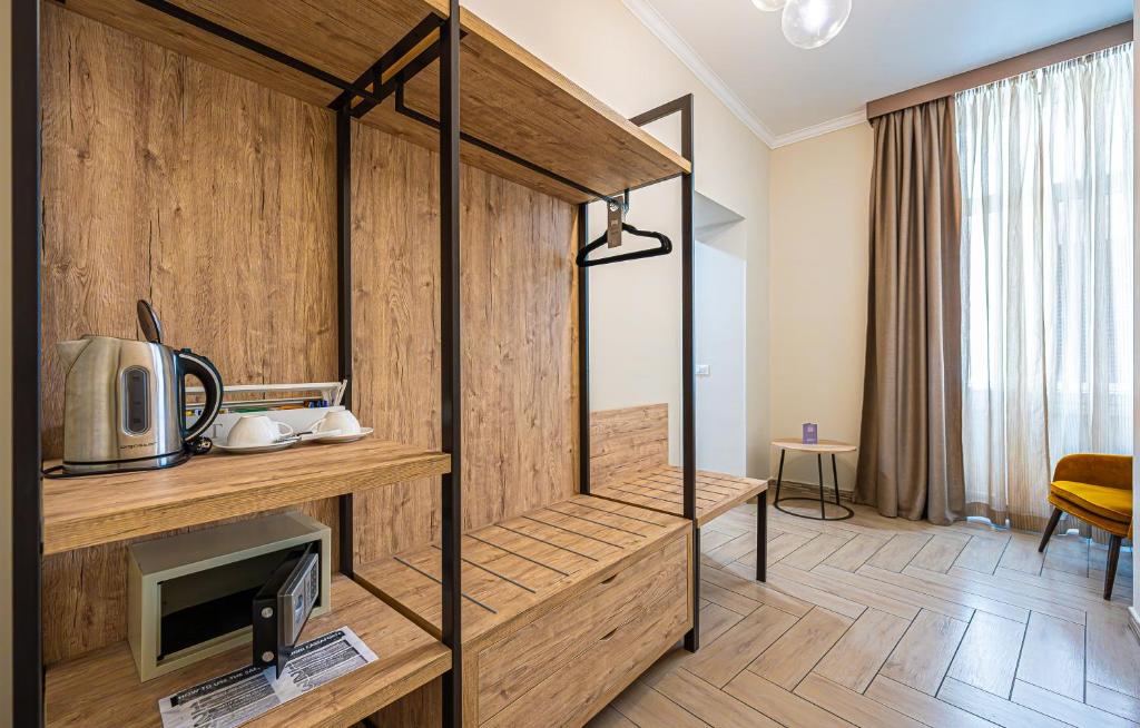 Four Rivers Suites - 4