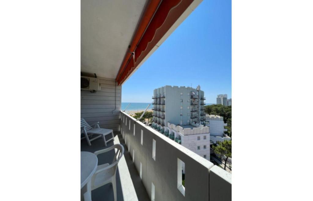 Sunny terraced apartment in Lignano - 1