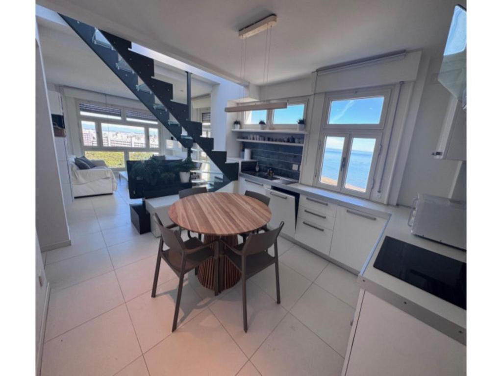 Panoramic seafront accommodation - 3