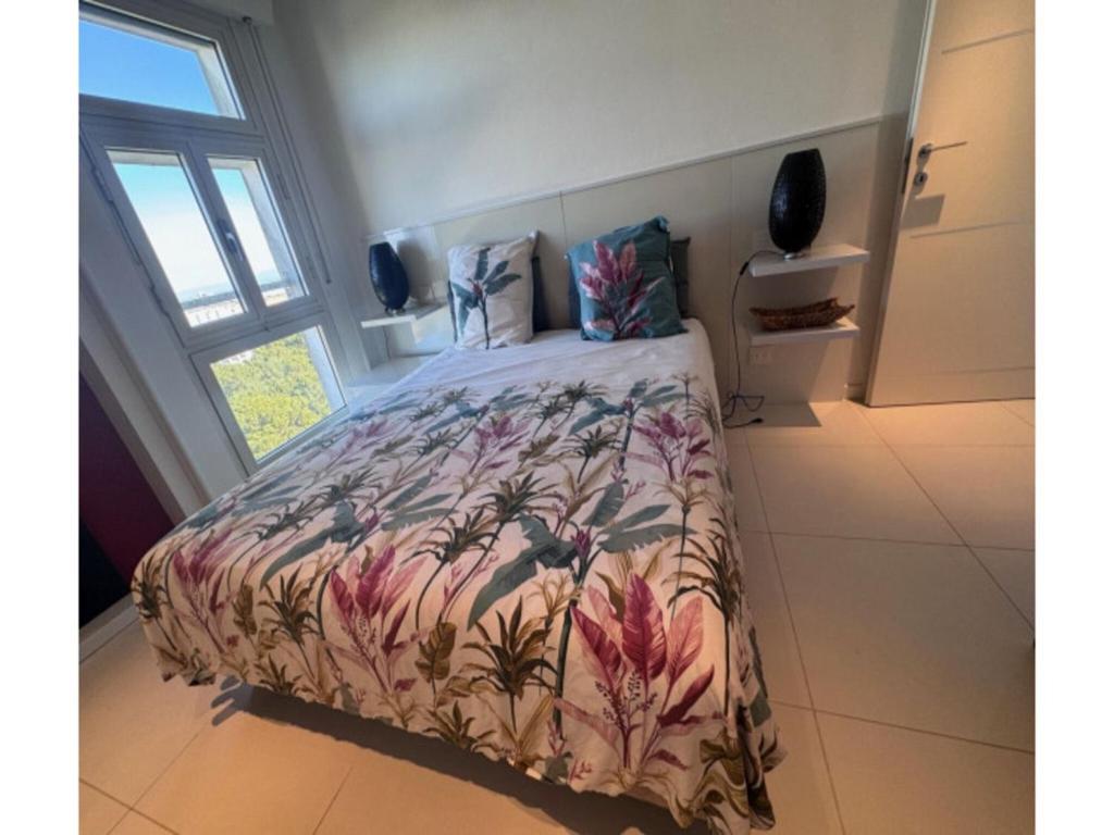 Panoramic seafront accommodation - 4