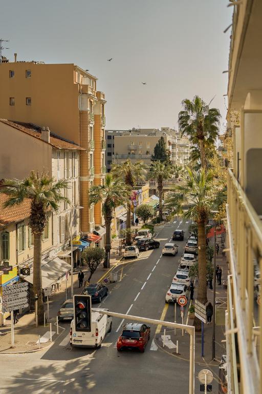 T2 Clim - 3 min plages & Balcon -4P Juan-Les-Pins - 5