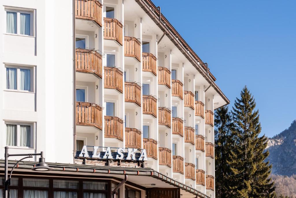 Hotel Alaska Cortina - 5