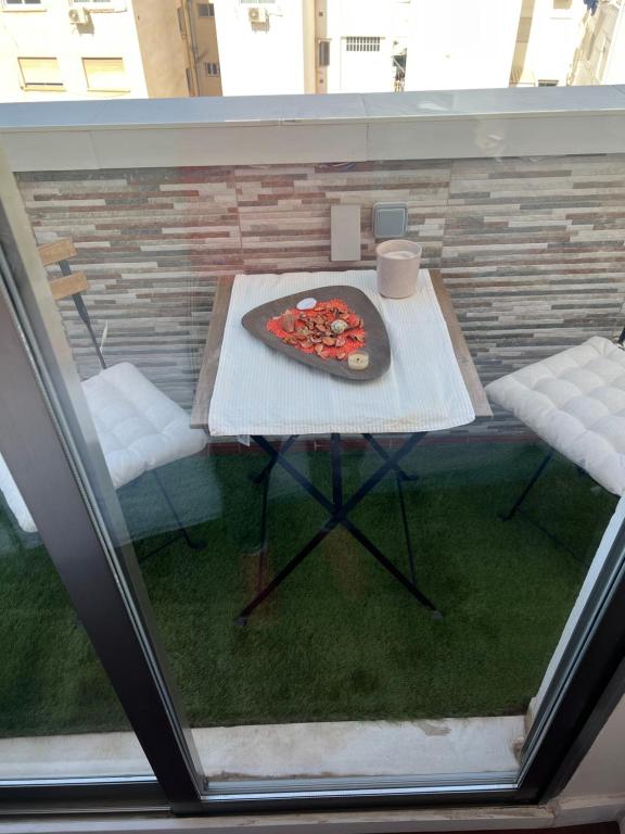 Habitación privada con Baño en un moderno y céntrico Atico en Ciutat Vella - 2