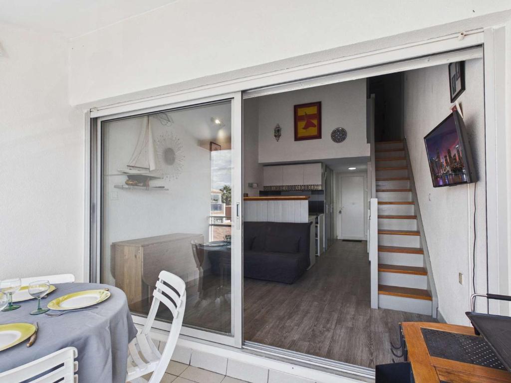 Appartement climatisé 2 pièces à 160m de la plage avec terrasse, parking privé et proche commerces - 5