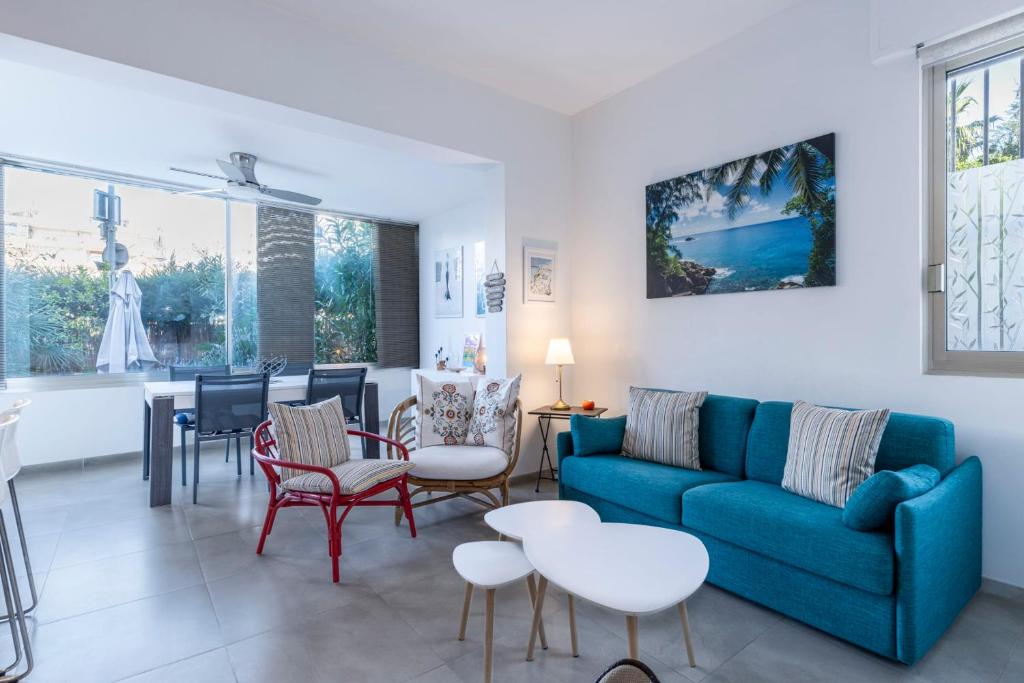 Spacious 80m Cannes Apt with Huge Terrace - 1
