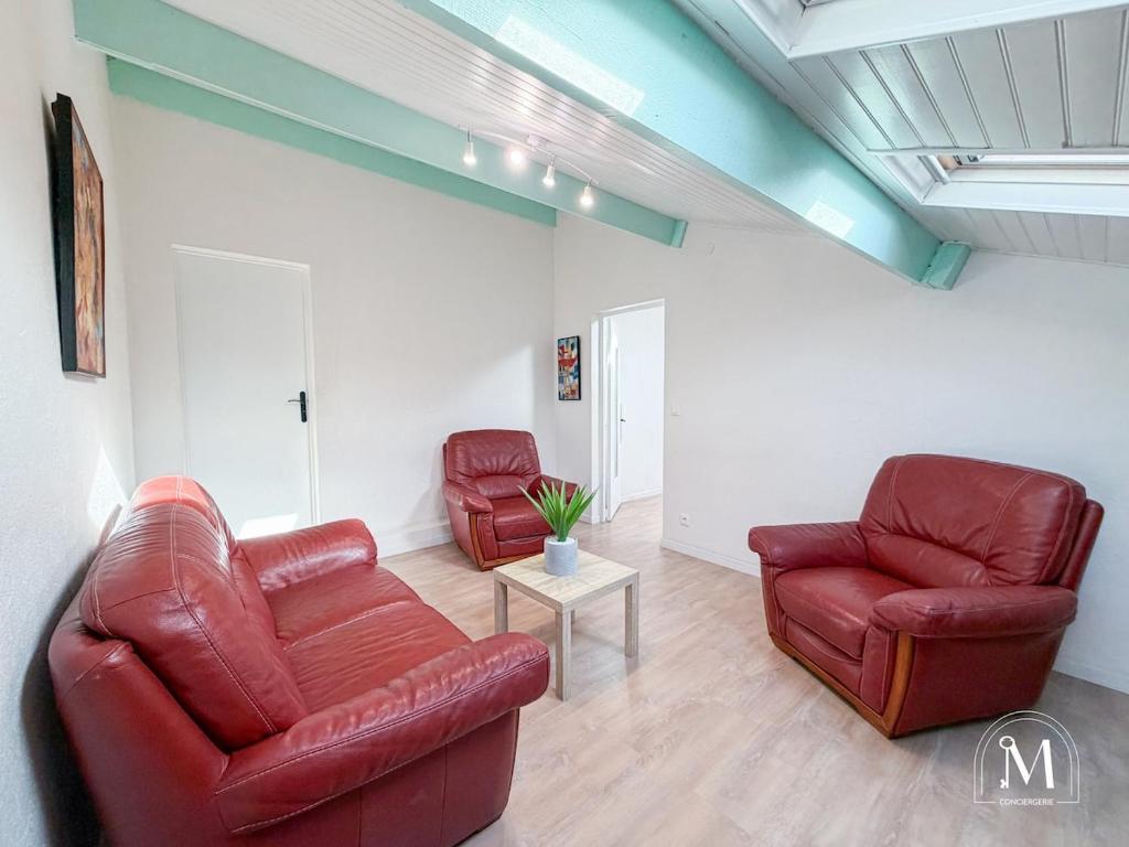 Haut de villa avec piscine et parking à Six-fours - 5