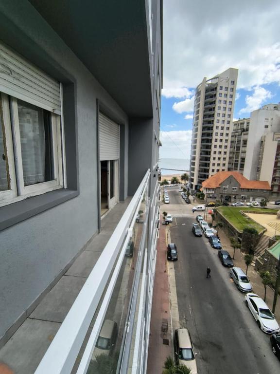Departamento amplio bien Cerquita del mar zona El Torreon - 2
