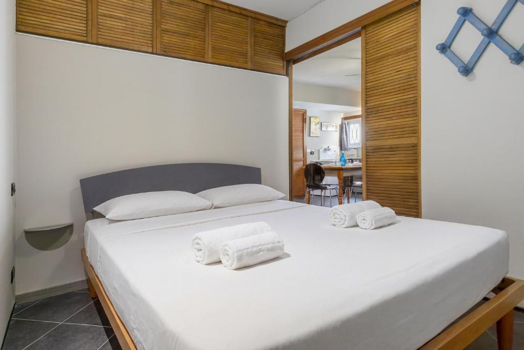 Hostdomus - Riviera Apartment - 3