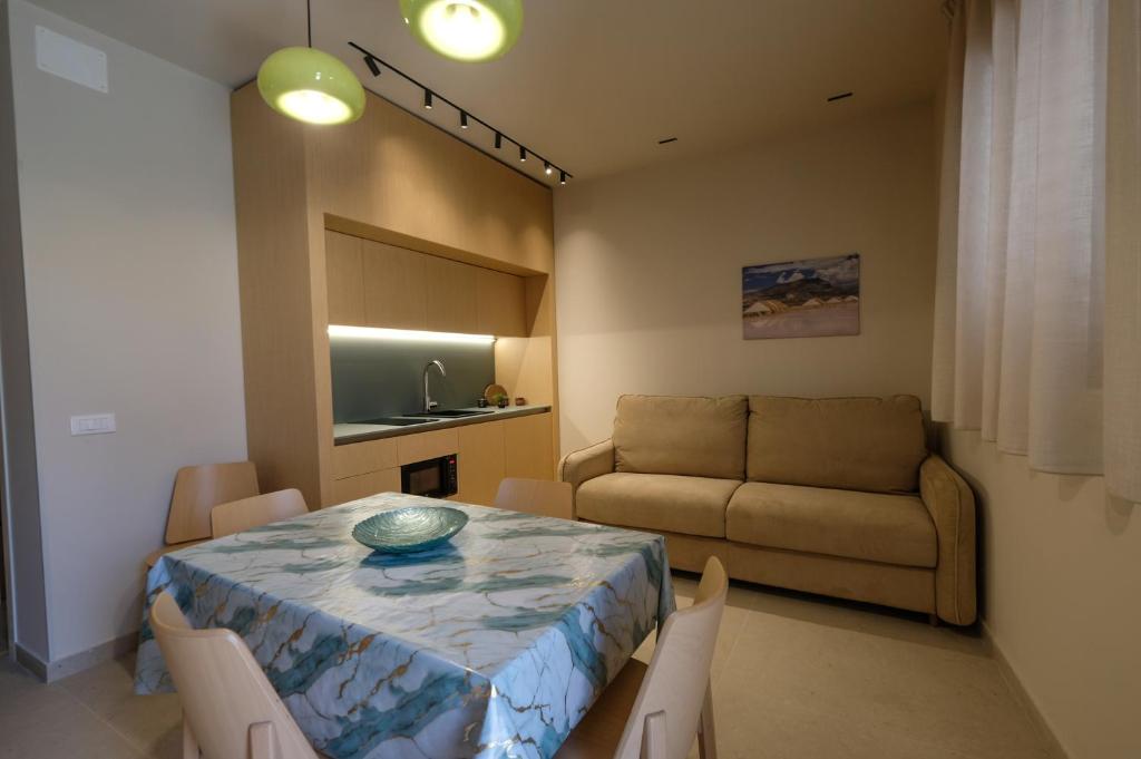 MORANA 1 & 2 Comfort Apartments & Jacuzzi - 3