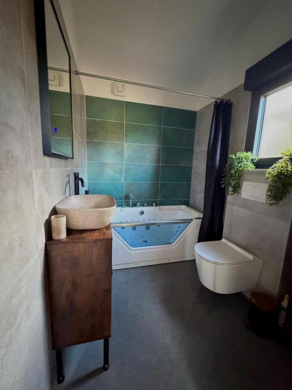 Chic and Chill Guest House, gite romantique Bali, piscine et spa - 2