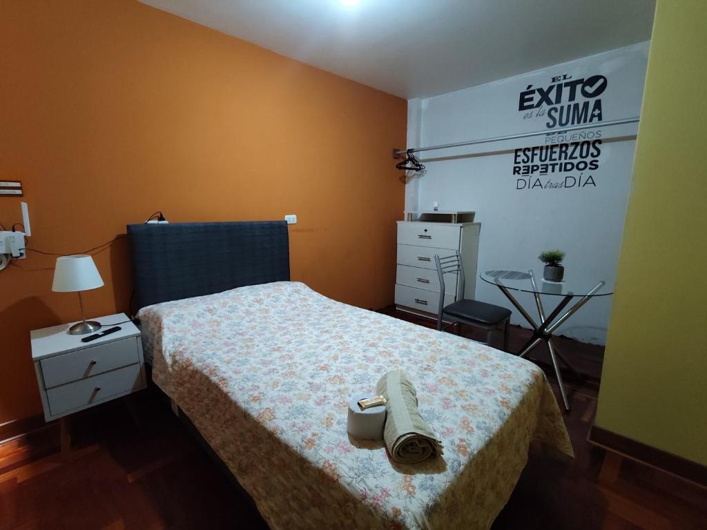 Habitación H1, TV y WIFI cerca a Barranco - 2