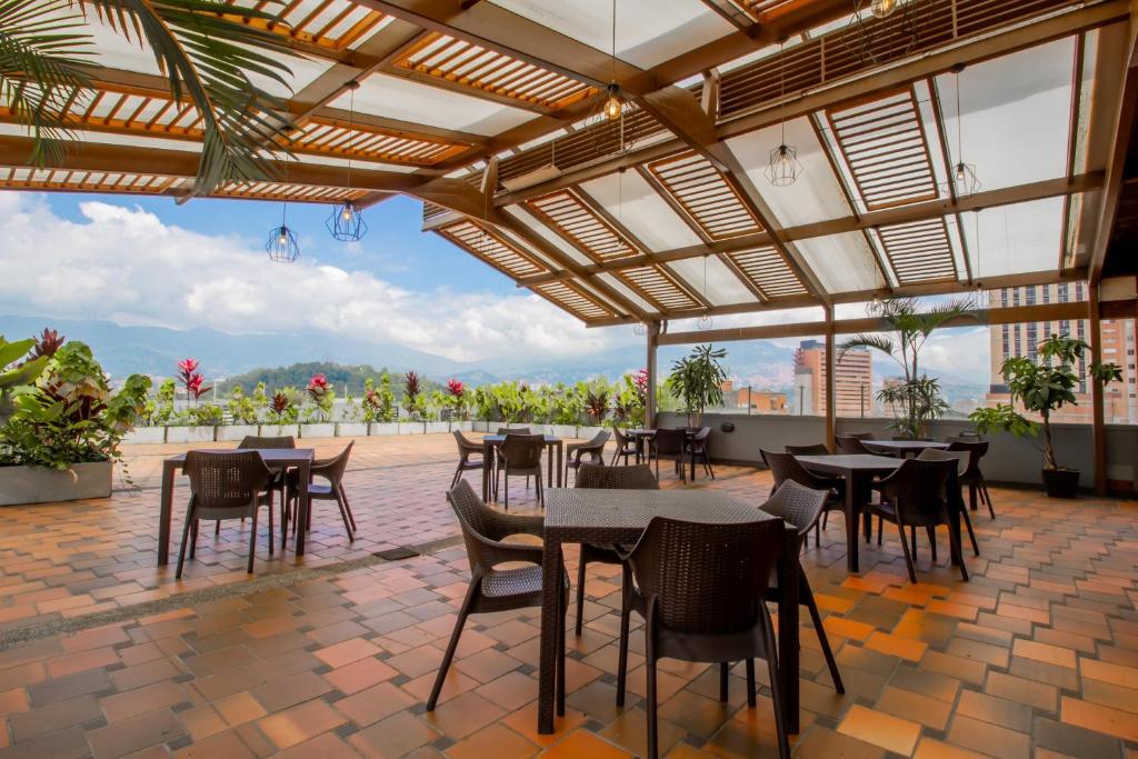 Best Western Plus Hotel San Diego - 2