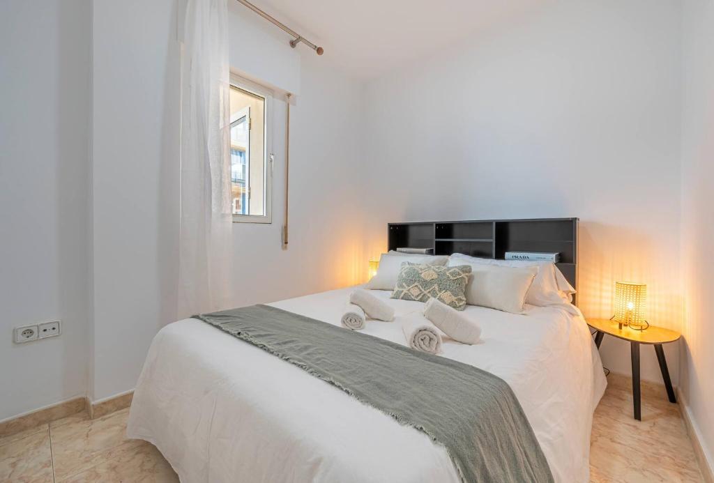 Cozy Apart In Fuengirola with Beach Views - 2