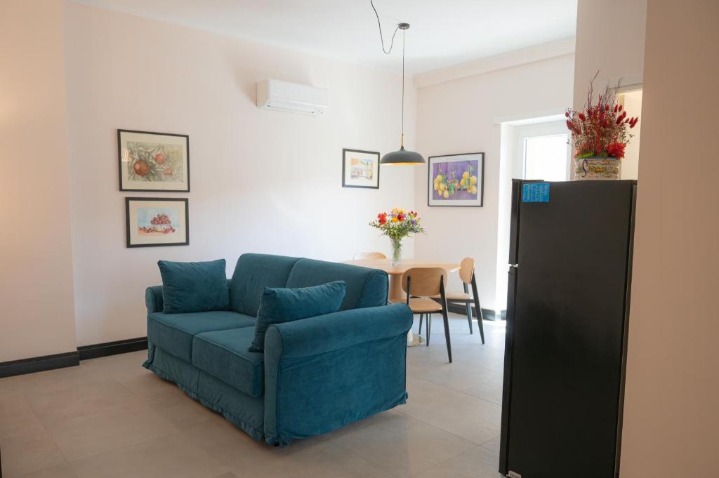 TrastevereHome - Sunny Flat - Balcony near Station - 1