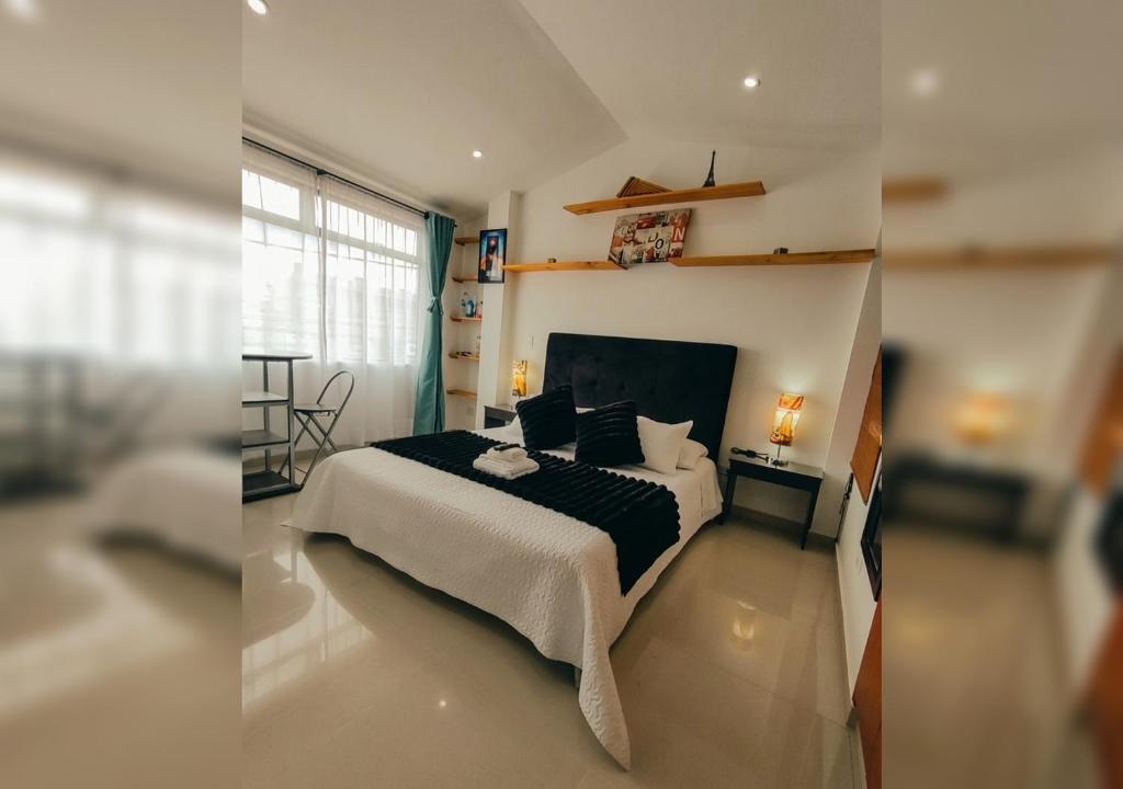 HABITACIÓN AMPLIA y CÓMODA CON BAÑO PRIVADO - 1