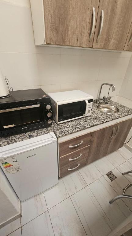 Apartamento en casa de familia con ingreso independiente - 2