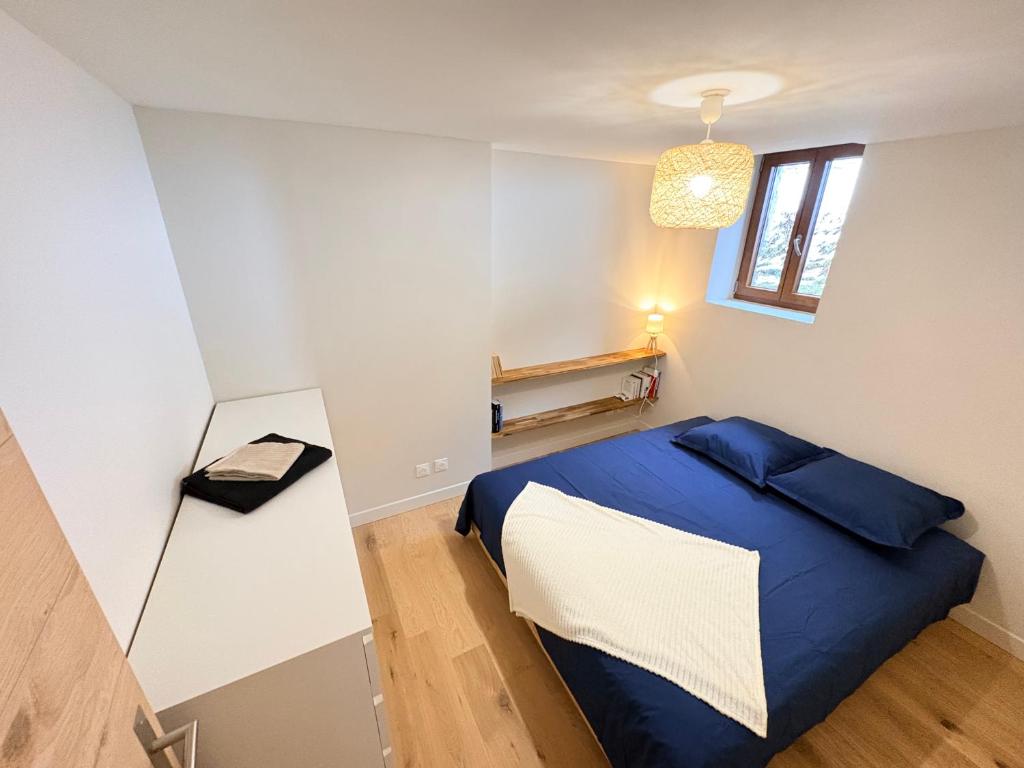 Chalet familial au pied des randonnées - Appartement rénové en rdc proche du centre - Linge inclus - 5