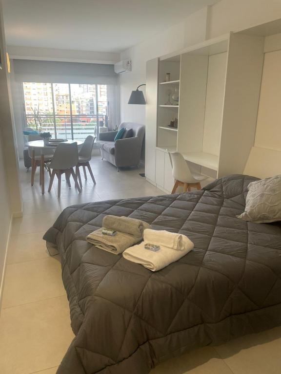 Villa Urquiza Modern & Bright - Vista al Frente - 2