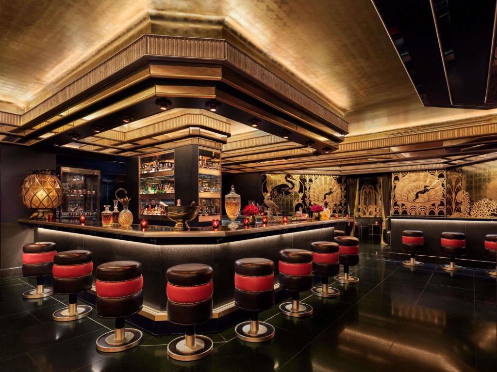 Pub/Lounge