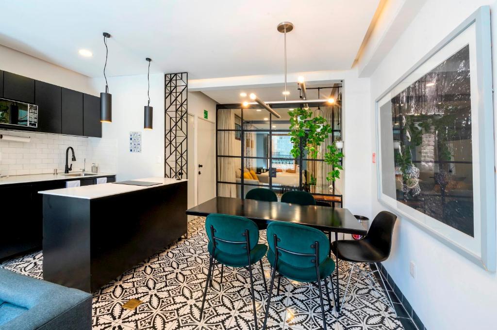 INDEPENDENCIA 2 · Small and Modern Apt for four - 5