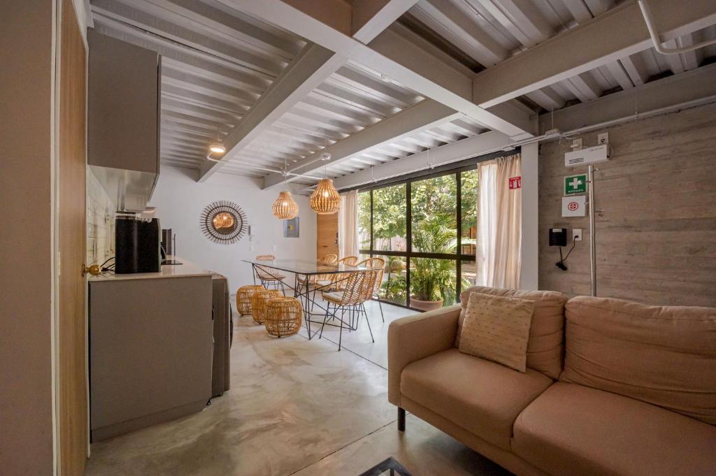 GARCIA 3 · Spacious four Bedroom apt with Garden - 4