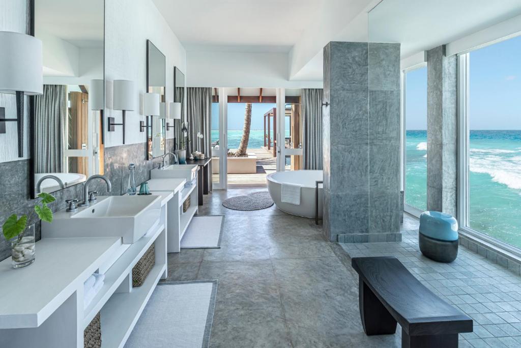 Four Seasons Resort Maldives at Landaa Giraavaru — Hotel rooms in Baa Atoll, Baa