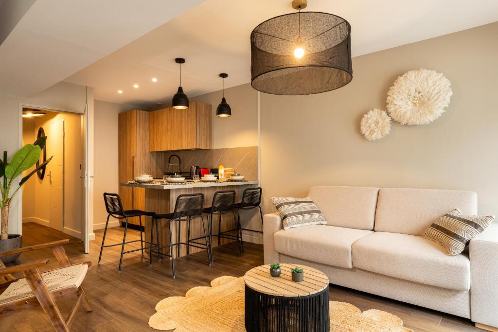 Host Inn Mayfair Suite - 5