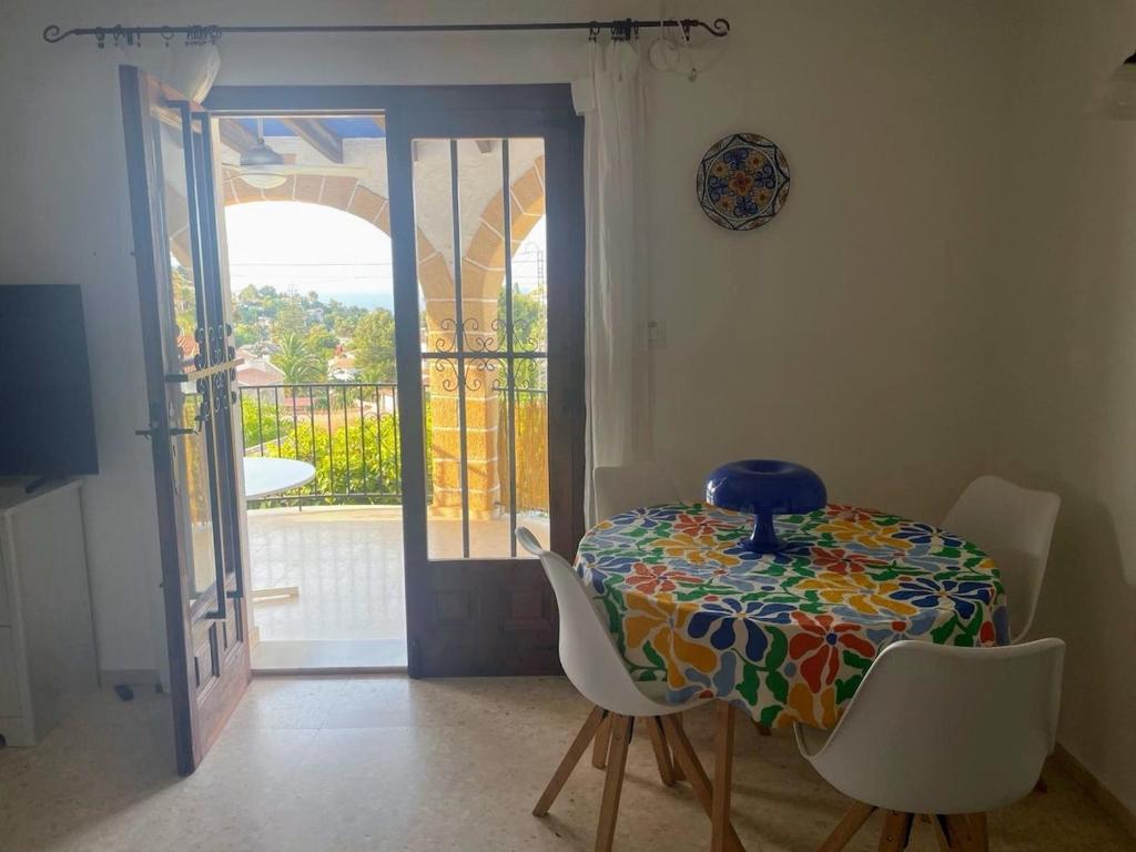 Casa con piscina en urbanización tranquila y con vistas al mar y la montaña - 5
