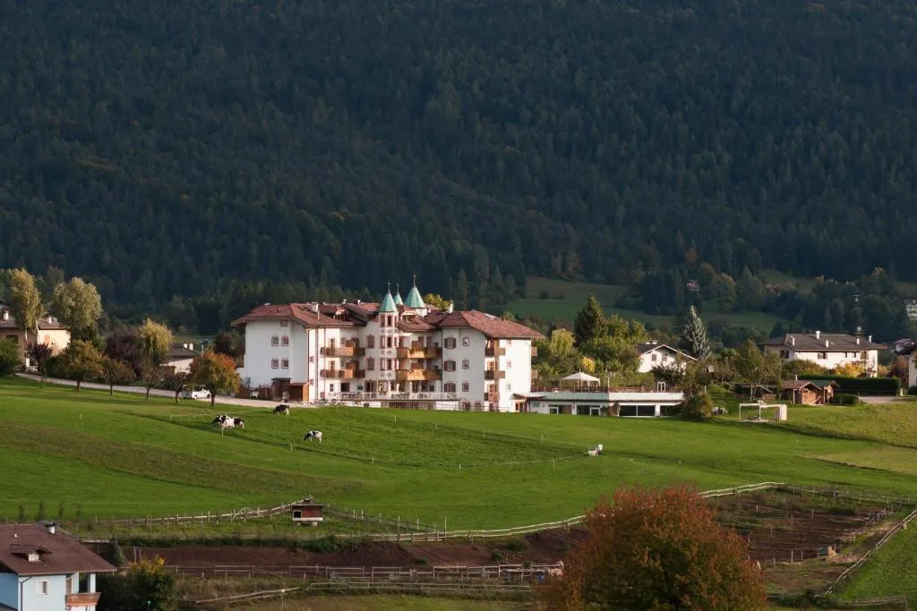 Hotel Rosa Resort, hotel a Cavareno