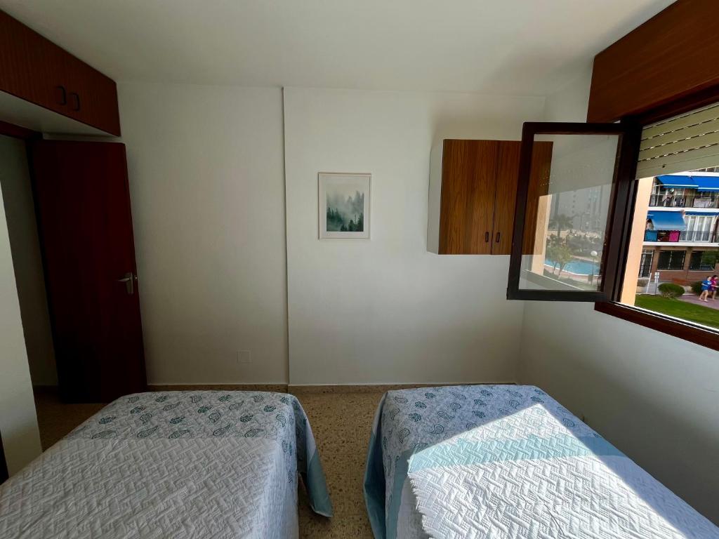 Apartment in Cala de Finestrat with 2 bethrooms - 4