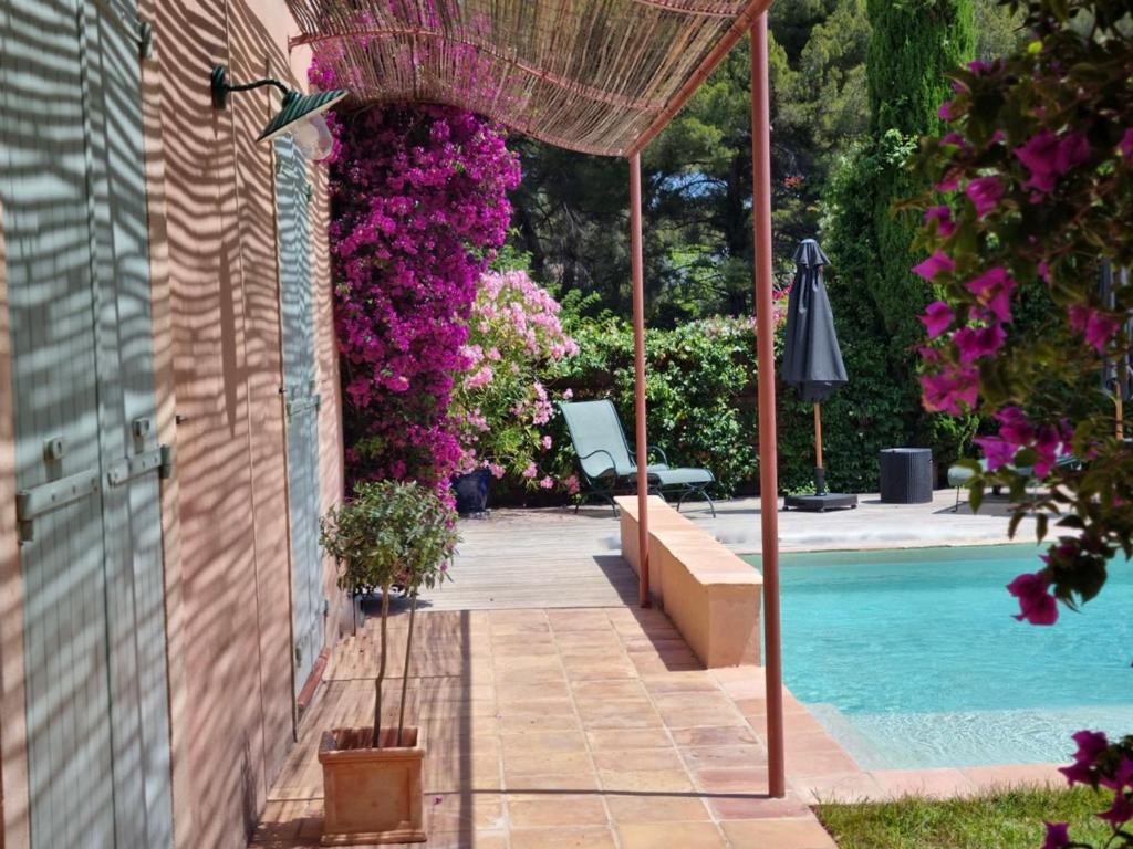 Au calme, belle villa plein sud, piscine privée, mer à 100 m ! - 4