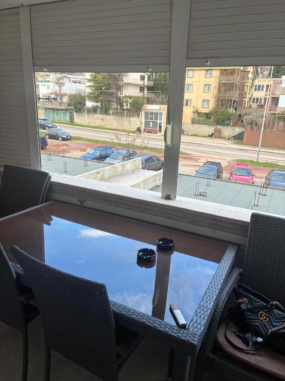Sutomore Apartman - 2