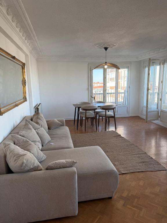 Grand appartement de 104m2 - 3 chambres - 2