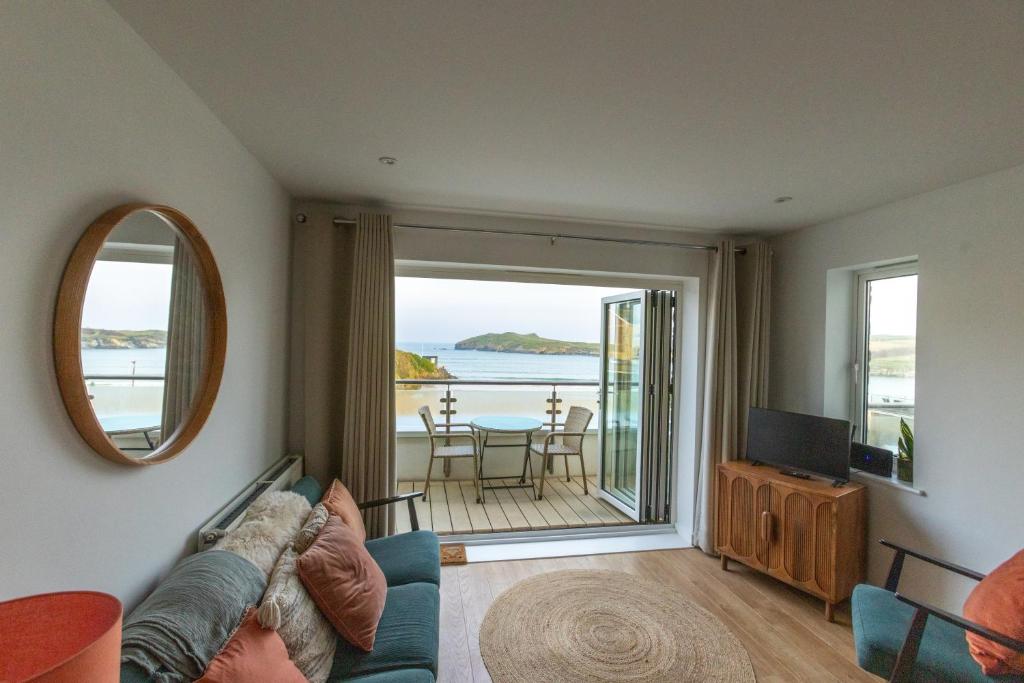 The Beach House & Porth Sands Apartments, Newquay photo 2