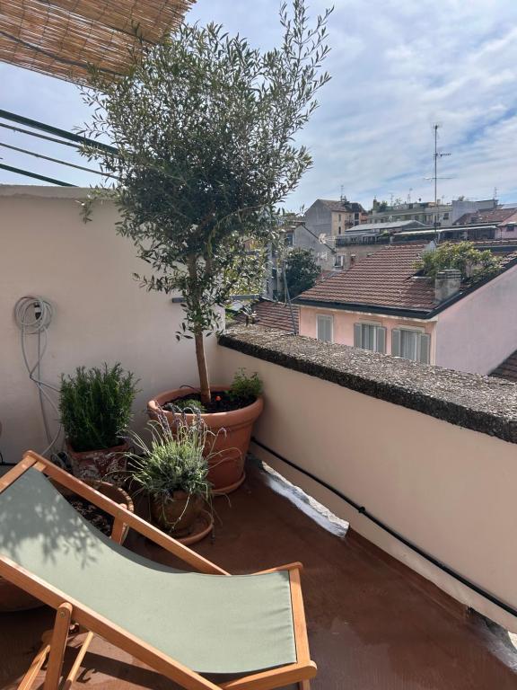 Sunny New Apt with Terrace 2 min Metro - 5
