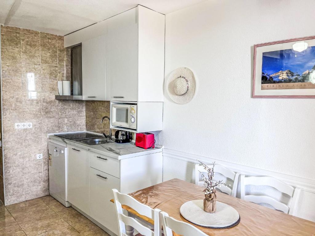Studio Eurhostal - Seaview by Interhome - 5