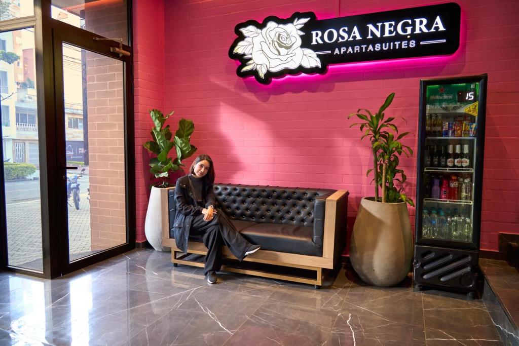 Estadio Jacuzzi Haven | Cozy Rosa Negra Suite - 4